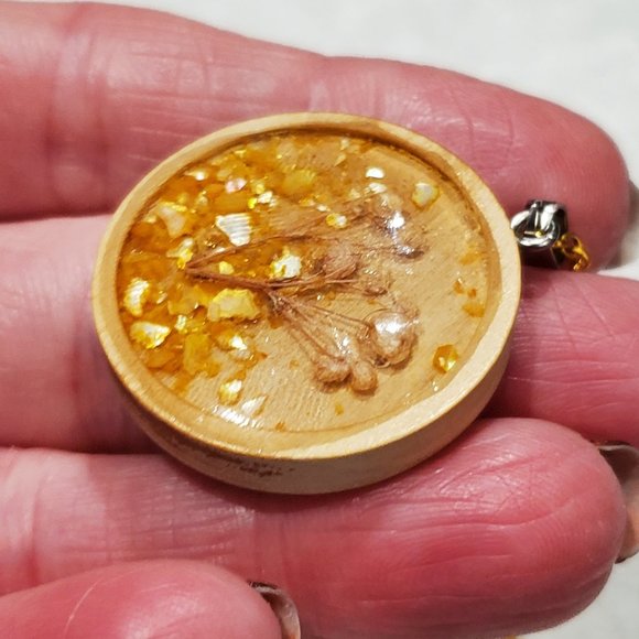Dried Flower Boho Necklace Resin Disk Pendant Handmade New 18 inch chain NWOT - Picture 10 of 11